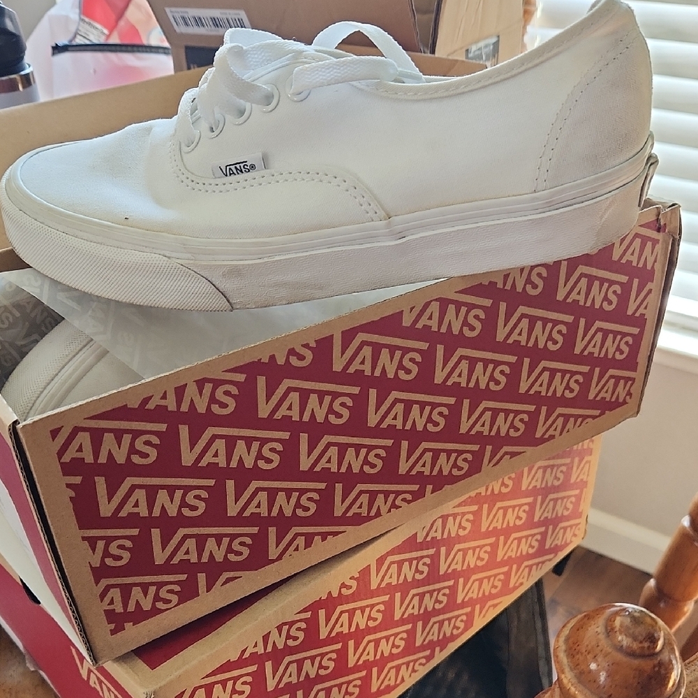 Vans Classic White Canvas Shoes MENS 7.5/WOMENS 9